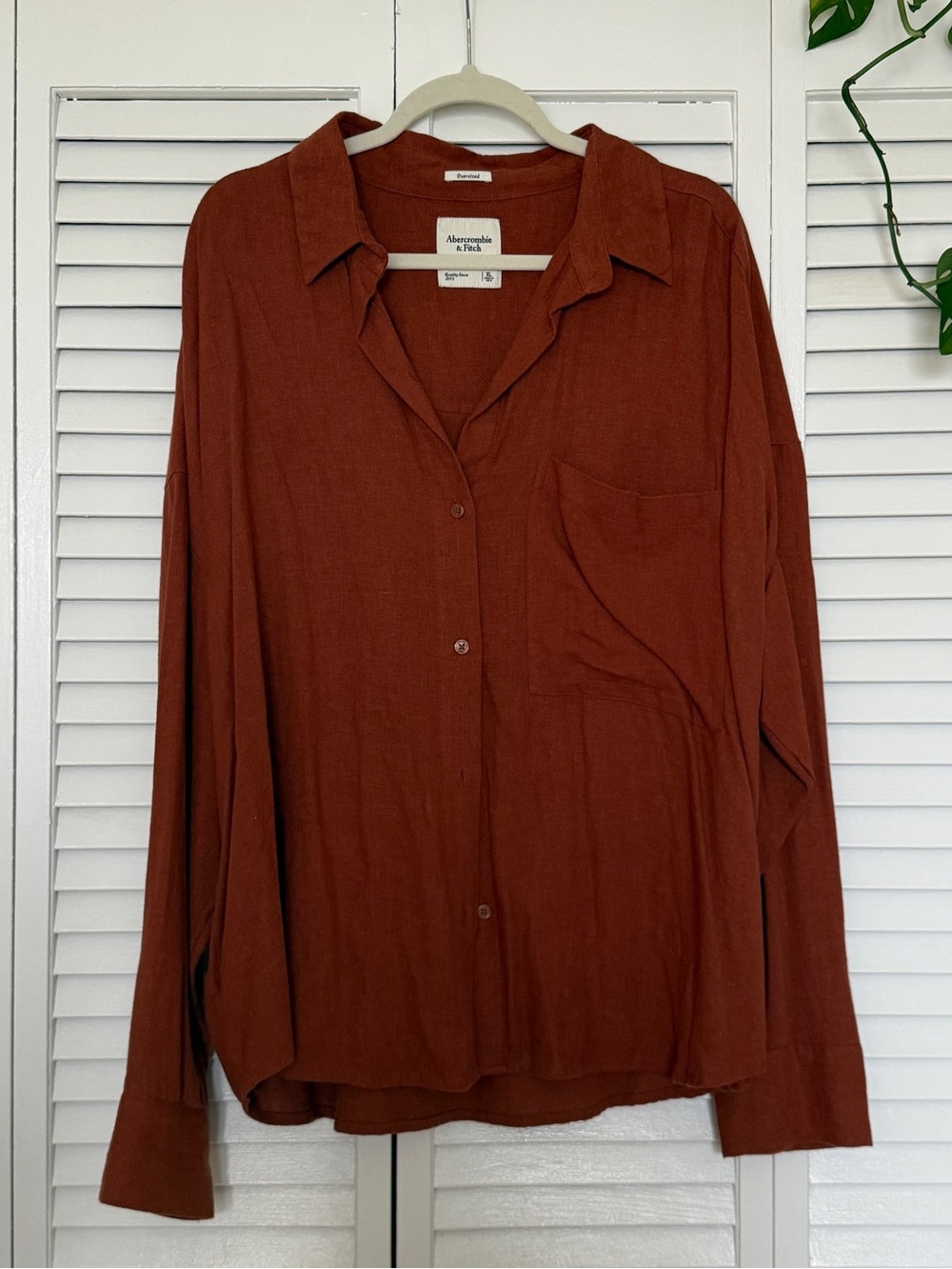 Abercrombie & Fitch Linen-Blend Button Down Top